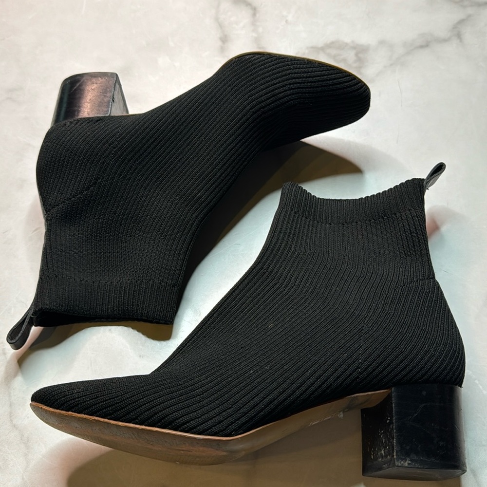 Everlane Ribbed Black Ankle Booties